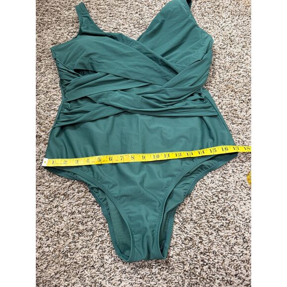 Lands End Green Cross Over One Piece Swimsuit Womens Sz 18 Wrap Flattering - Picture 11 of 13